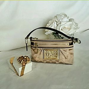 Coach Poppy Ladies Wristlet